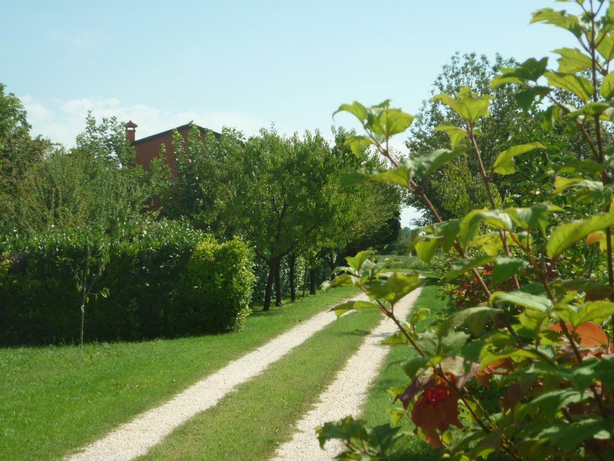 La Fonte Panzió Fontanafredda Kültér fotó