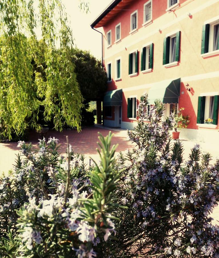 La Fonte Panzió Fontanafredda Kültér fotó